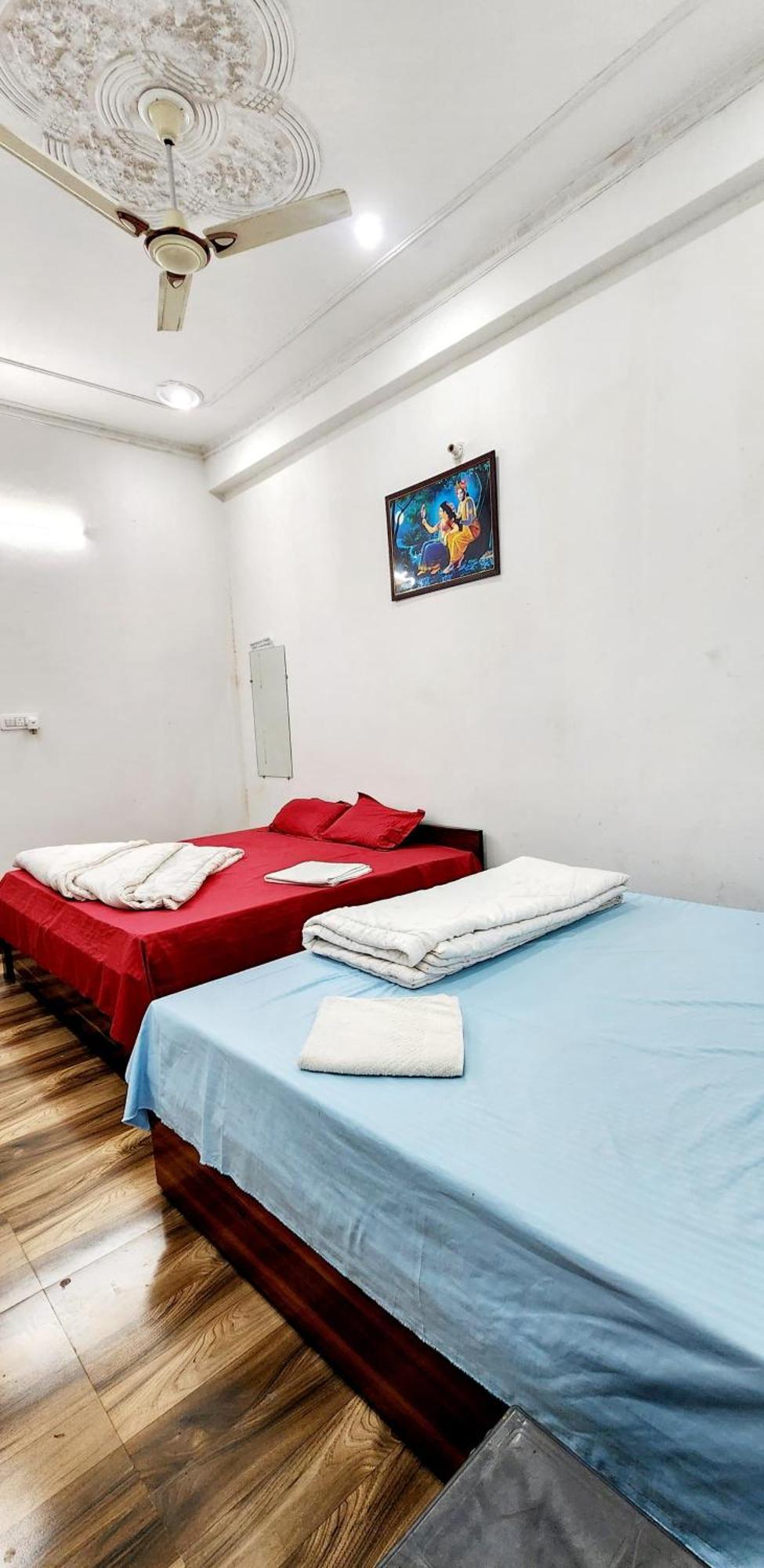 Pitambara Dham Hotel Vrindāvan Екстериор снимка